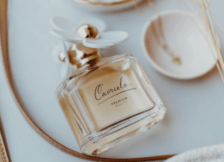 Claris Fleur Script Font preview image 3