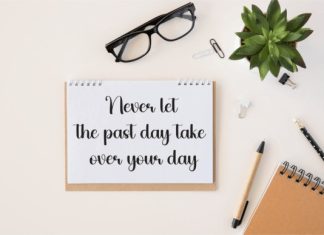 Angelic Handwritten Font preview image 2