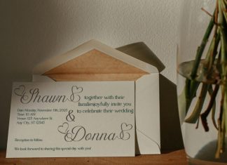 Dalvic Handwritten Font preview image 3